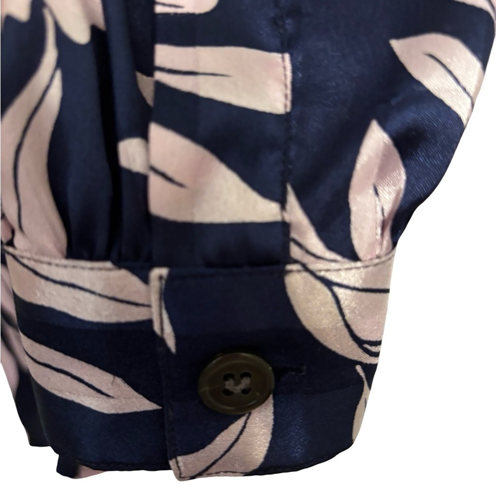 Evan Picone Navy and Pinkish Lavender Floral Blouse - Picture 4 of 6